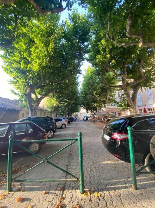 Appart Neuf Au Coeur Du Village De Collobrières Exteriör bild